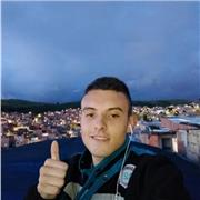 Estudiante experto en matemáticas y economía